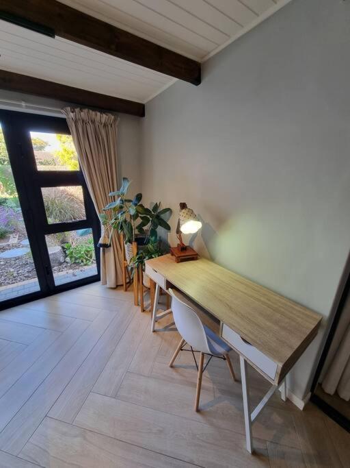 Apartment Spacious Lanes And Garage Parking *